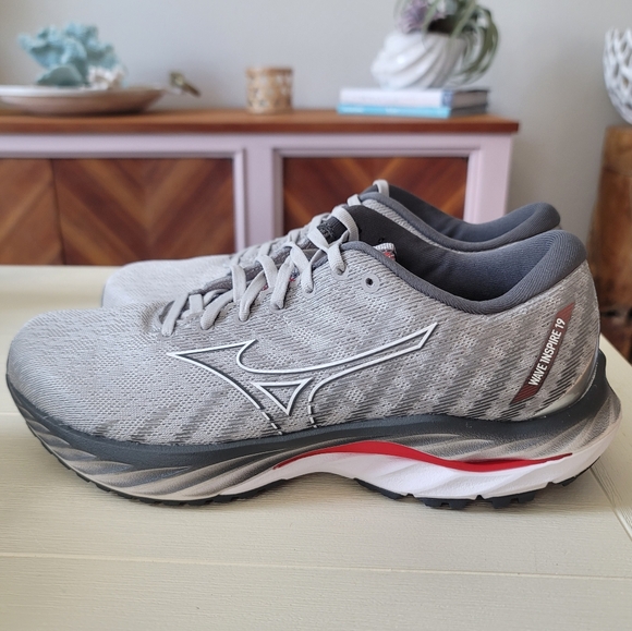 🆕️ Mizuno Wave Inspire 19 Running Shoes - Like New in Harbor Mist / White - Picture 14 of 16